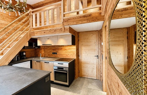 Crest-Voland Ski Chalet | Modern chalet for 4 pers with parking and Wifi in Crest-Voland