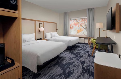 Doral Hotel | Modern & Comfortable 3 Rooms – Outdoor Pool, Fitness Center, Breakfast Included