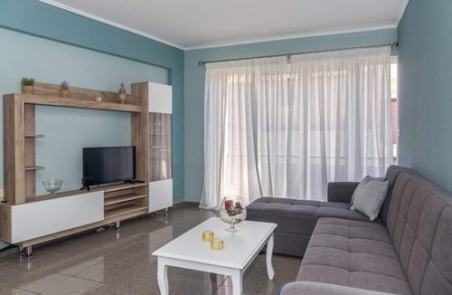 Sitia Apartment | Modern downtown apartment, 5min from beach