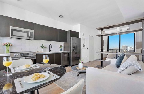 Downtown Miami Apartment | Modern Downtown Studio | Walk to Kaseya Center