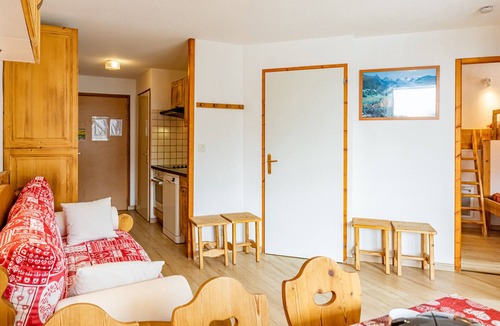 Saint-Francois-Longchamp Apartment | Modern apartment for 7, center location, close to slopes