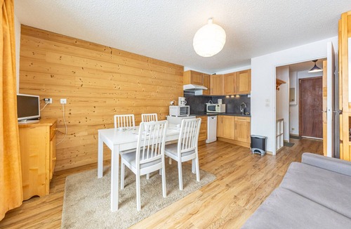 Montgellafrey Apartment | Modern studio near slopes, 4 pers., ski locker