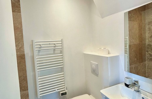 La Gare Apartment | Modern studio with mezzanine, located a stone's throw from Clermont-Ferrand station