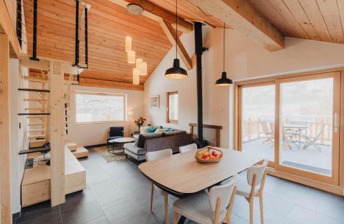 Villar-Saint-Pancrace Apartment | Mountain Escape Briançon views