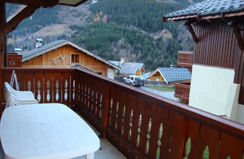 Pralognan-la-Vanoise Apartment | Mountain style apartment, 3 rooms for 4 people