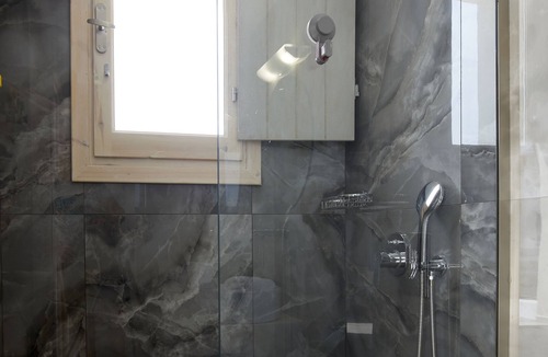 Vourvoulos Hotel | Nalu Suites