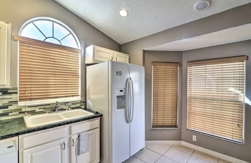Indian Point Villa | Nature Villa - Rain Forest Out Back - Awesome Location 4 Bdrm!