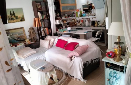 Cannes Apartment | Near Croisette atypic studio garden pool