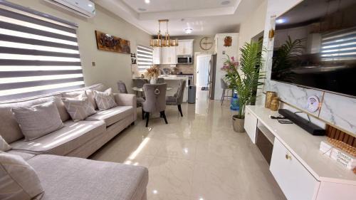Ocho Rios Villa | Near Dunn's River Falls Pool WiFi & Sleeps 6