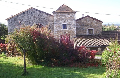 Chissey-les-Macon House | Near Taize-4 kms -'LE TINAILLER' Character Stone House-8 Sleeps