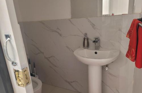 Eden Gardens Apartment | Nesty Place