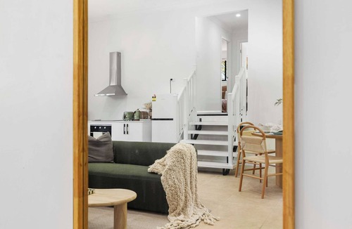 Helensvale House | New 2BR GrannyFlat,Near Movie World, Wet'Wild,Pool