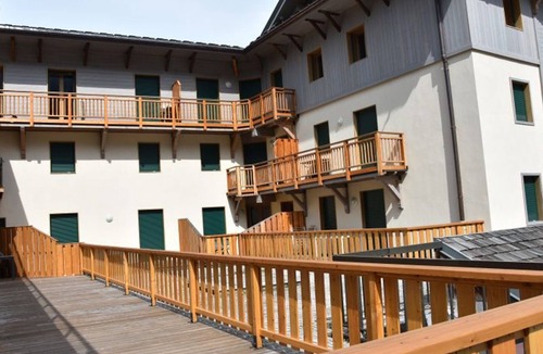Pralognan-la-Vanoise Apartment | New 4-room apartment city center, 8 people, Pralognan-la-Vanoise