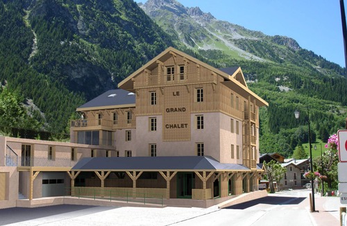 Pralognan-la-Vanoise Apartment | New 4-room apartment city center, 8 people, Pralognan-la-Vanoise