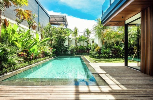 Pererenan Villa | New 4BR Villa 200m to the beach Canggu