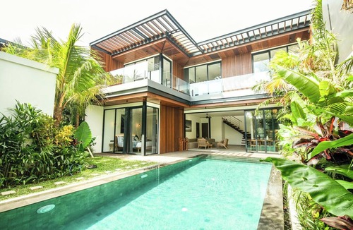 Pererenan Villa | New 4BR Villa 200m to the beach Canggu