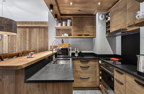 Le Praz Apartment | New apartment in Courchevel near slopes, 3 bedrooms, bunk beds, wifi, parking
