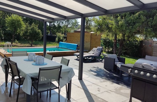 Regusse House | New comfortable house with swimming pool in Provence