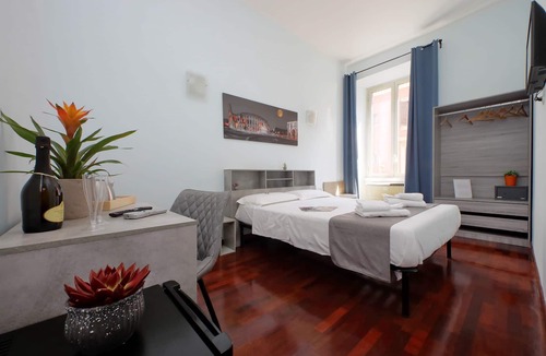 Salario House | New Moon