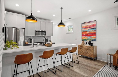 East Ybor House | New Pristine & Convenient in Tampa's Historic Ybor
