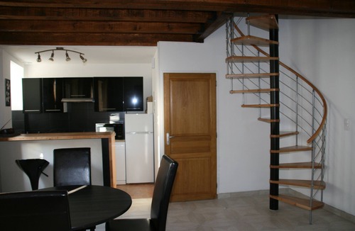Bourg-Saint-Andeol Apartment | New stopover gîte in southern Ardèche: 3-room apartment
