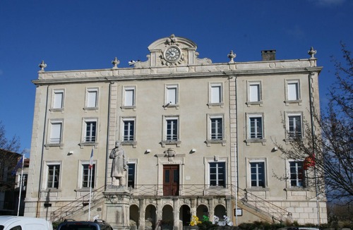 Bourg-Saint-Andeol Apartment | New stopover gîte in southern Ardèche: 3-room apartment