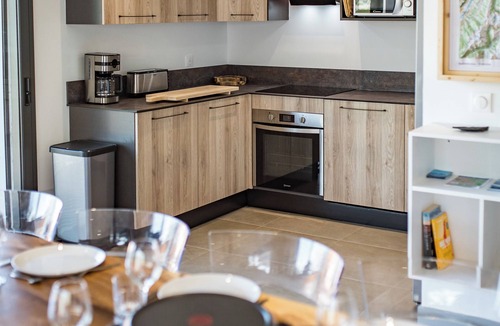Albiez-le-Vieux Apartment | New Triplex | 4 BR | Near Slopes | Balcony & View