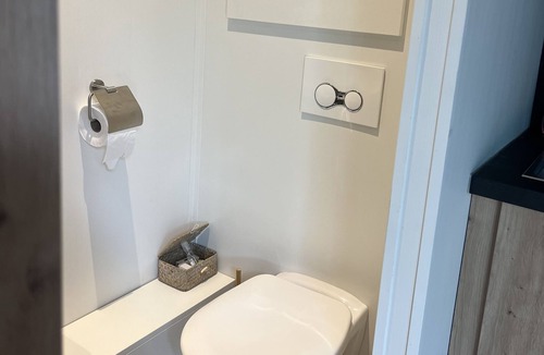 Bourg-Saint-Andeol Cottage | New wooden cottage 10 minutes from the Ardèche gorges