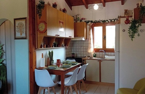 Geropotamos Cottage | Nice 2-bedroom bougainvillea cottage, 5km from the sea