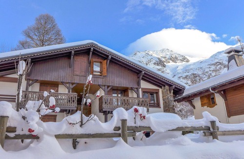 Le Tour Apartment | Nice apartment for 5 guests with WIFI