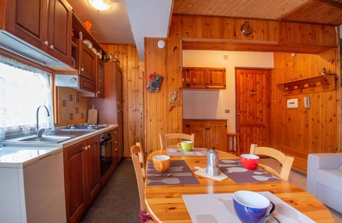 Rivisondoli Apartment | Nice apartment for 4 guests with balcony and pets allowed