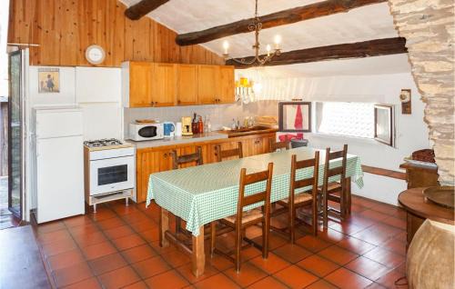 Olargues House | Nice Home In Olargues With House A Mountain View