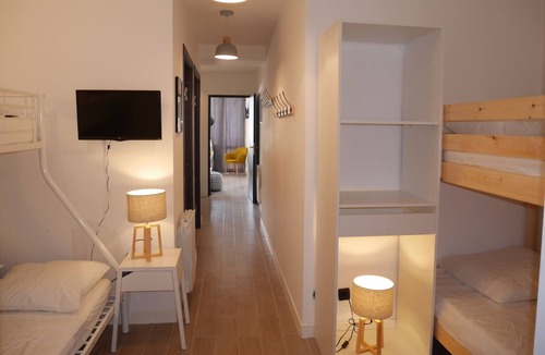 Mont-de-Lans Apartment | Nice modern apartment, center, ski departure 150m, 18/20 pers, equipment discount