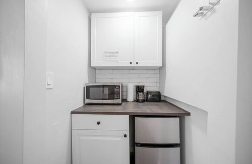 South Beach Apartment | Nine20 Collins Apartments by Lowkl