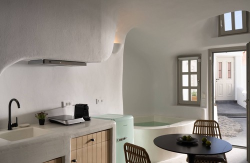 Megalochori Villa | Nisó Cave Suites