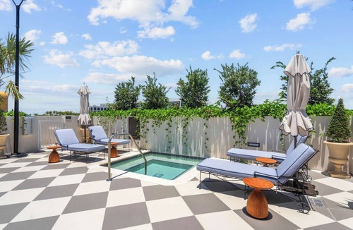 Wynwood Art District Apartment | Nomad Stlysh