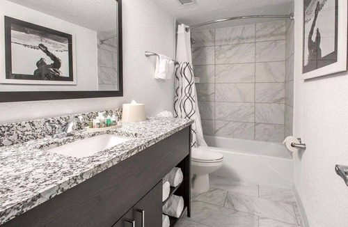 Miami Beach Resort | Not renting at the moment