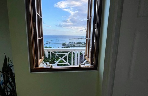 Ocho Rios House | Ocean-View 2BR Villa w/Pool, Fast Wi-Fi & Near Dunn’s River