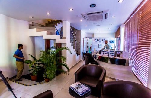 Male House | Octave