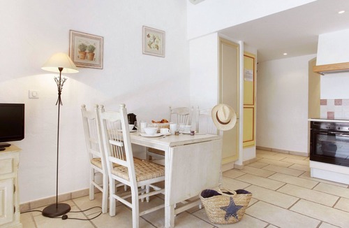 Gordes House | Odalys Référence La Bastide des Chênes by Interhome