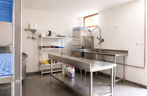 Servant House | Old Renovated Mill in the Heart of Auvergne - 26 Seats