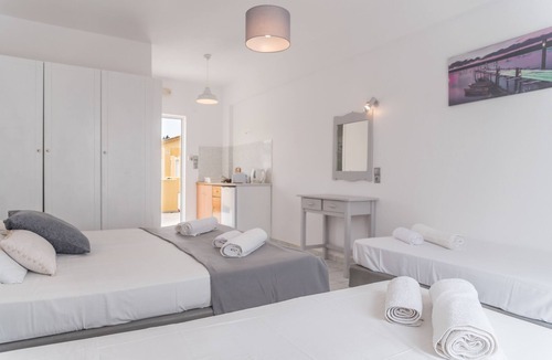 Kavos Hotel | Olive Grove Beachfront