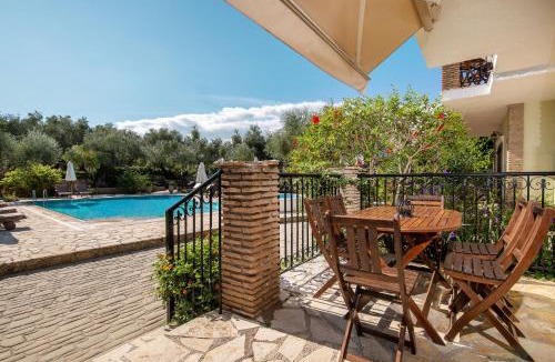 Neromilos Villa | Olive Tree Villas - 400m from the beach, by ZanteWize