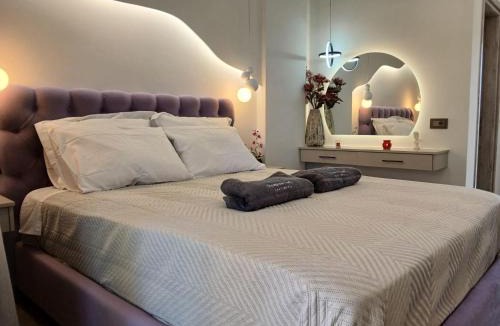 Alikanas Apartment | Olympian Gods apartments