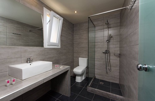 Kavos Hotel | Olympion Village