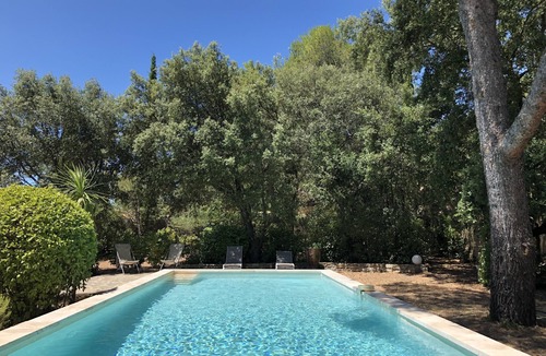 Uzes Apartment | On the Banks of the Eure, Uzès. Garden, large private pool