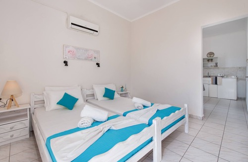 Alykes Apartment | One Bedroom Apartment (3 pax) - The Lofos Studios