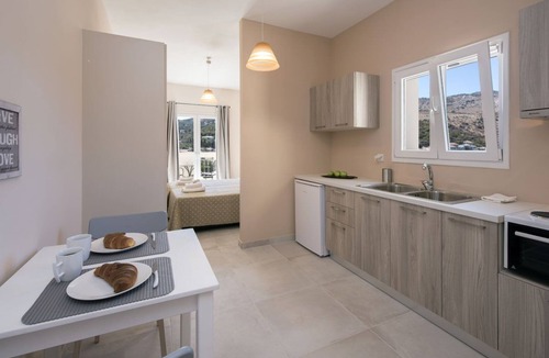 Kassiopi Apartment | One-bedroom apartment with a view of the sea