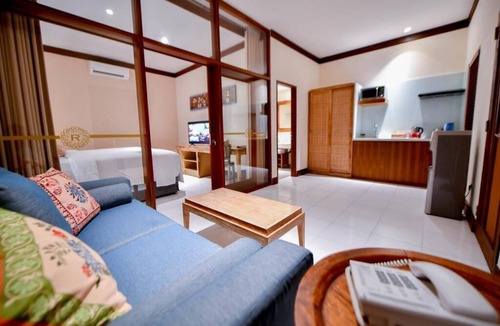 Petitenget Hotel | One bedroom suite with nice views