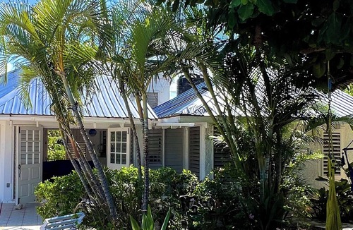Silver Sands House | ONE RHYTHM VILLA - Steps to the BEACH - CHEF Included - Caribbean Sea Views